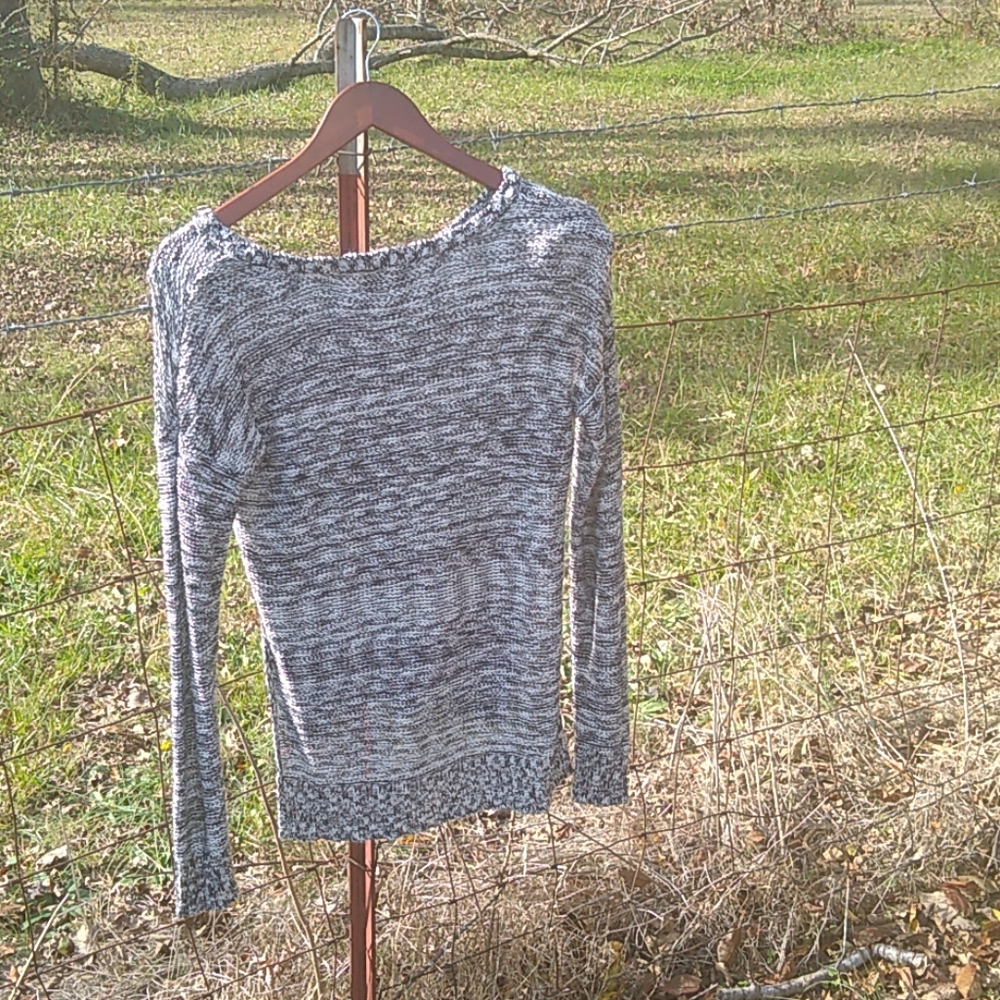 Arizona jeans Hi low size medium sweater - Picture 6 of 6